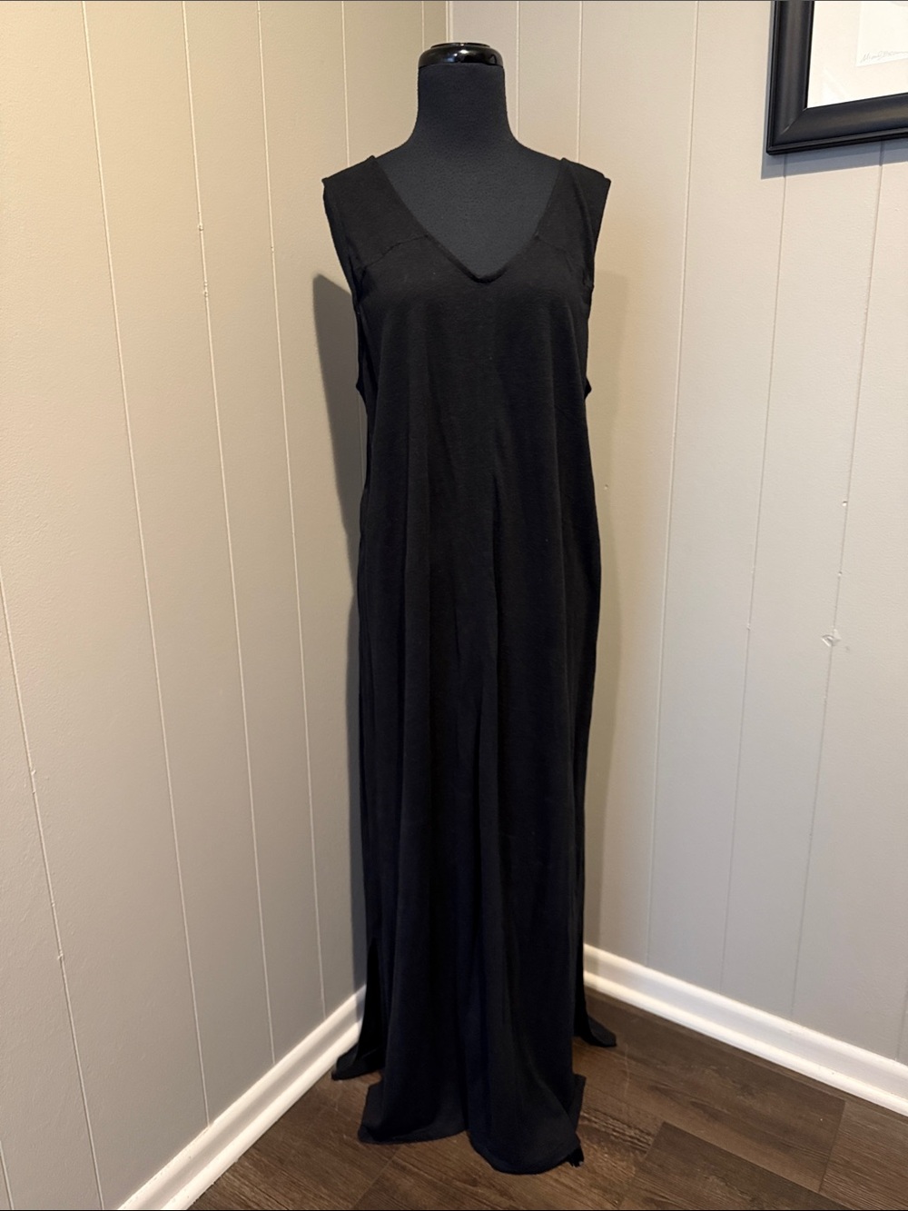 C&C California Women’s Large Black V-Neck Sleeveless Maxi Dress